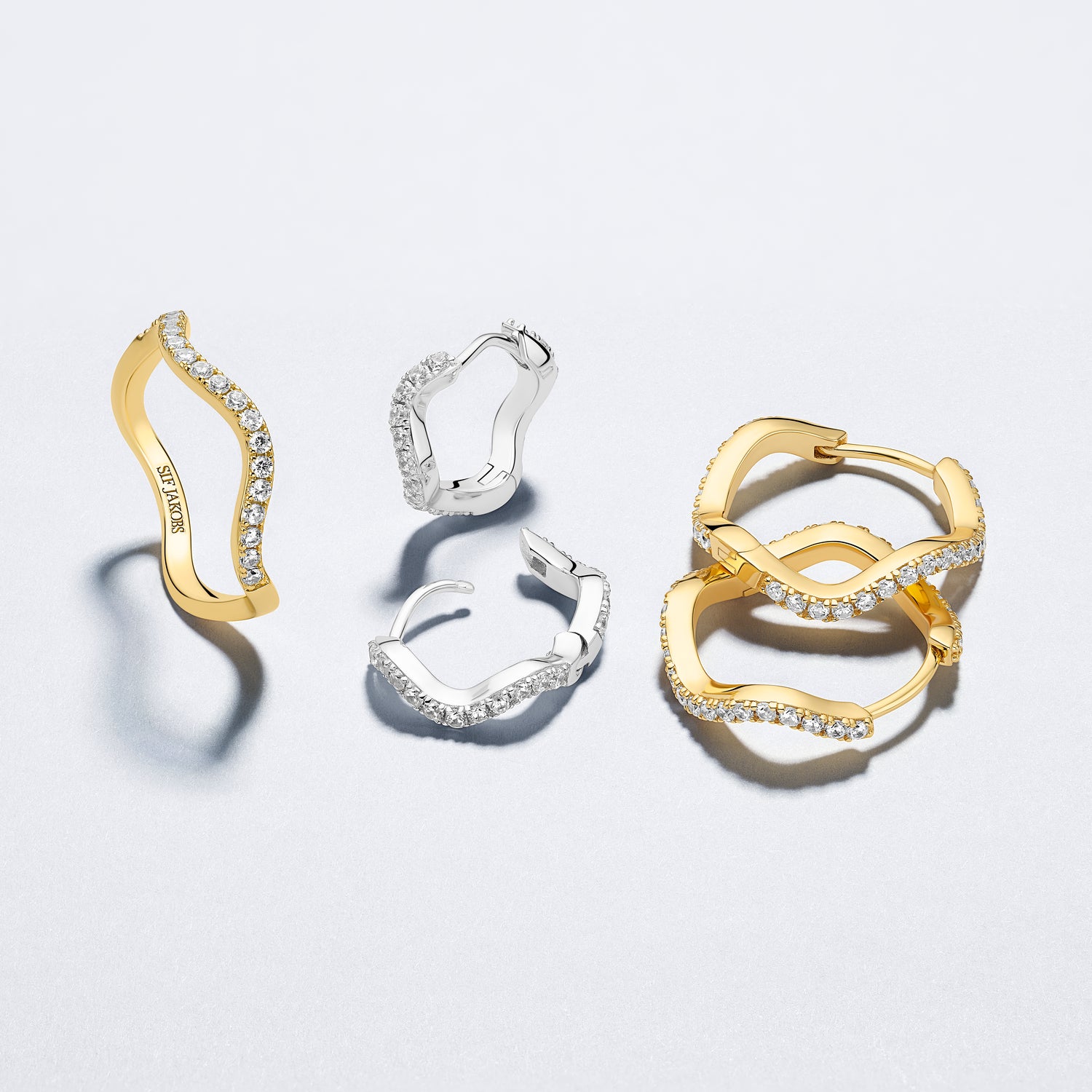 18K gold plated | White | 8,5, 18K gold plated | White | 7, 18K gold plated | White | 6, 18K gold plated | White | 7,5