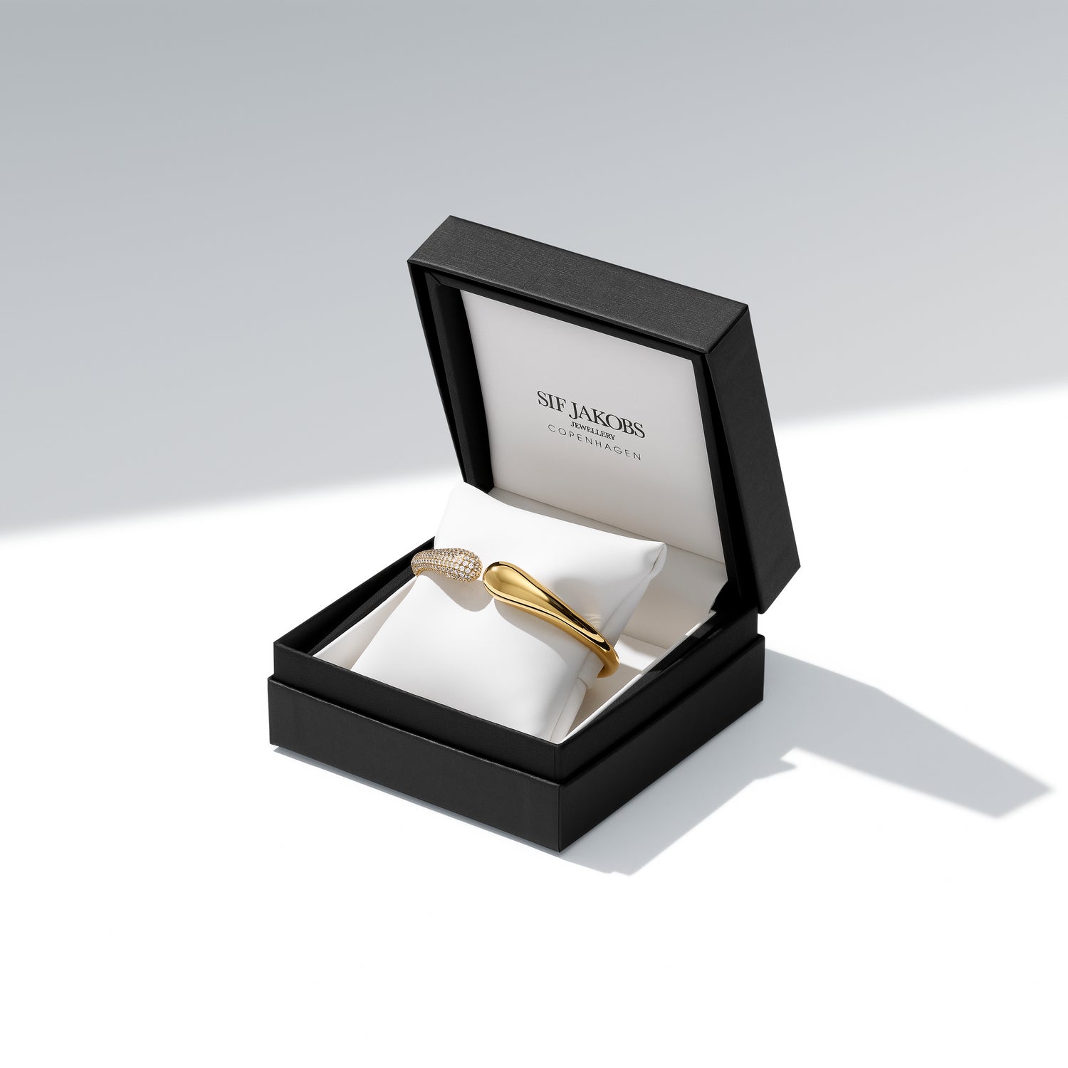 925 Sterling silver