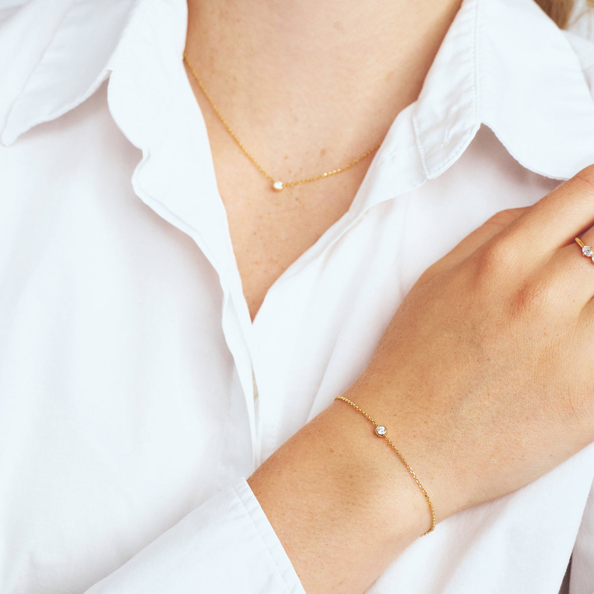 925 Sterling silver | White