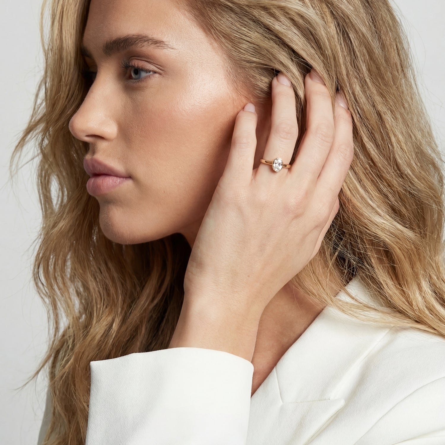 18K gold plated | White | 8,5, 18K gold plated | White | 7,5, 18K gold plated | White | 7, 18K gold plated | White | 6
