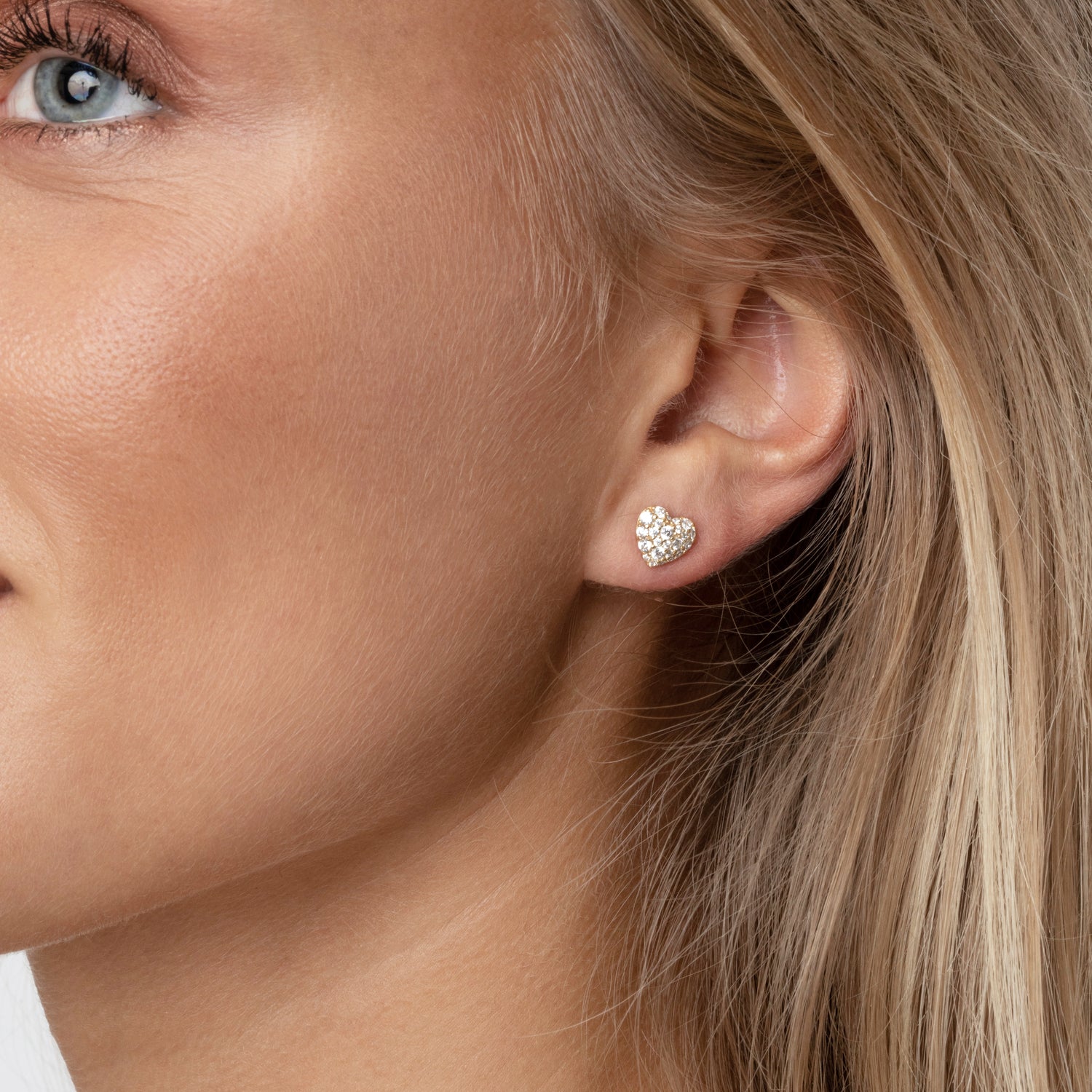 925 Sterling silver | White